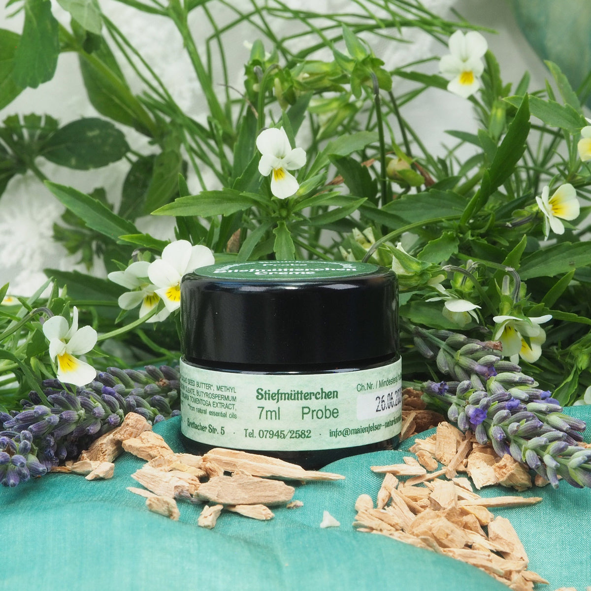 Stiefmütterchen Creme