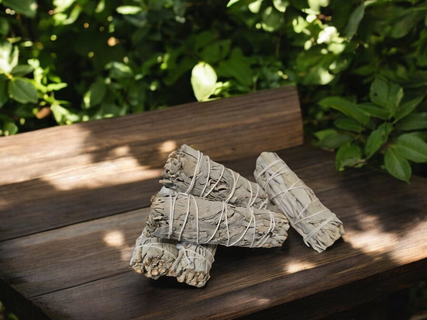 Räucherset "Natürliche Zeremonie" Weißer Salbei, 5 Smudge-Sticks