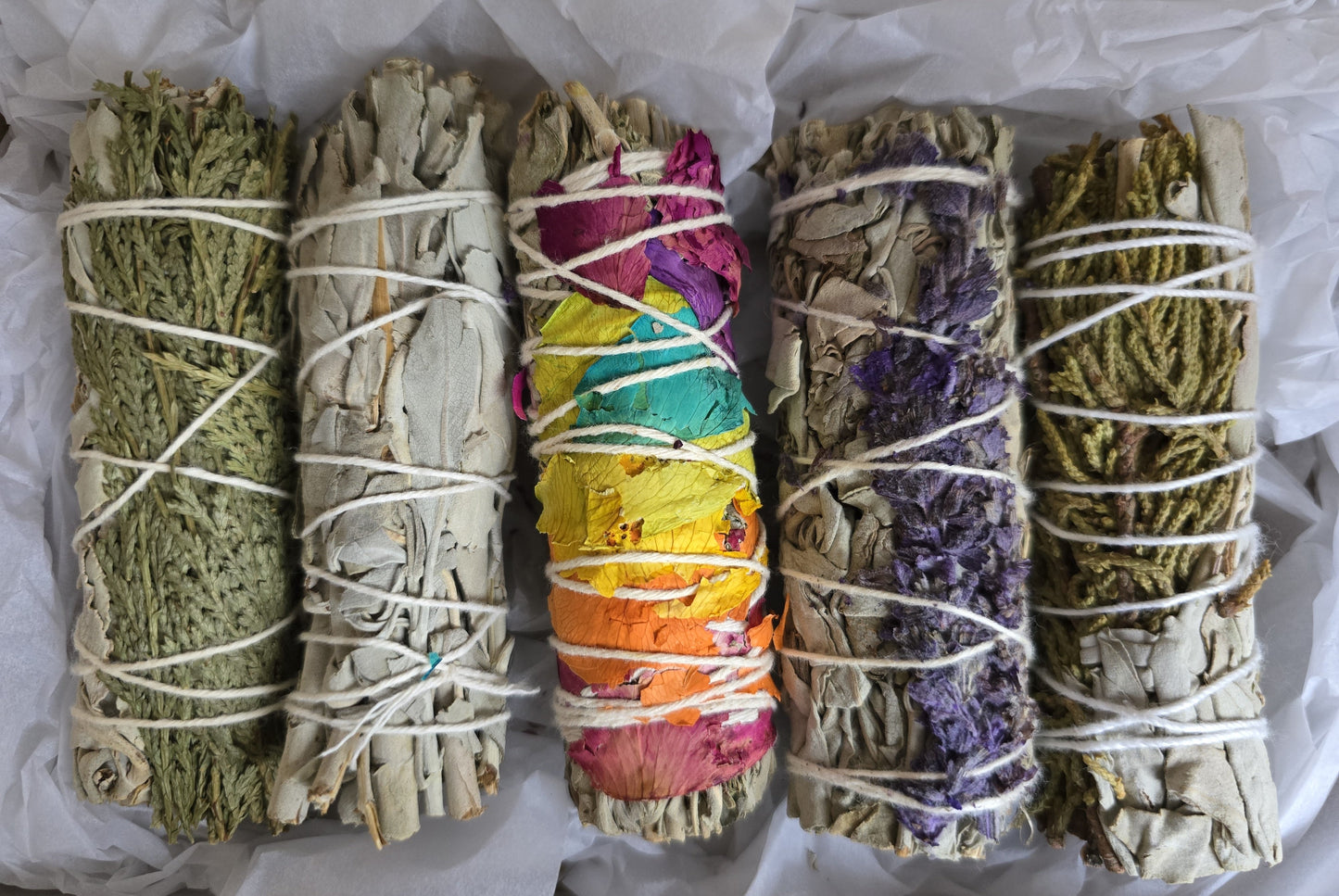 Räucherset "Natürliche Zeremonie - Chakren Ritualset" -  5 verschiedene Smudge-Sticks